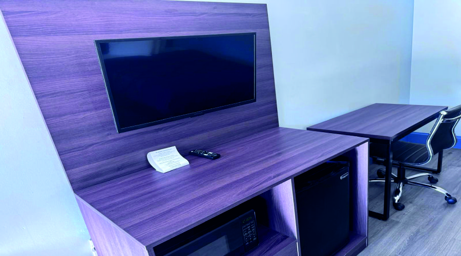 Florence Inn and Suites Business Area